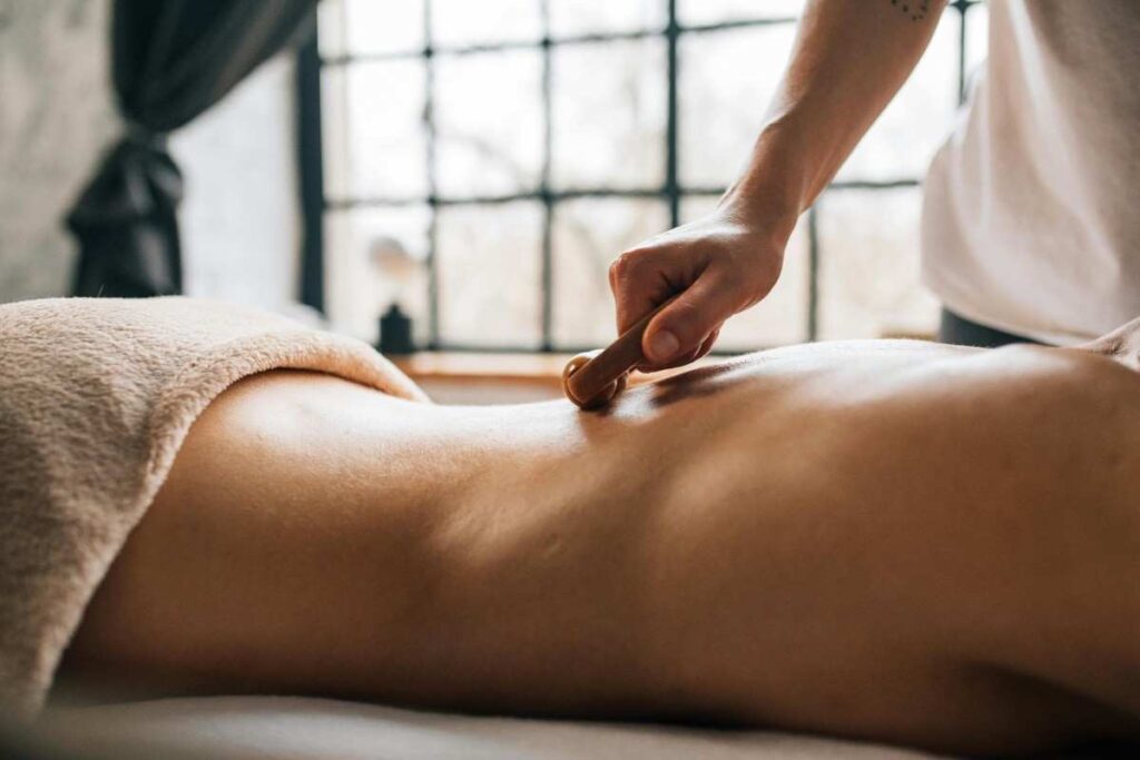 Full body massage therapy to reduce muscle tension