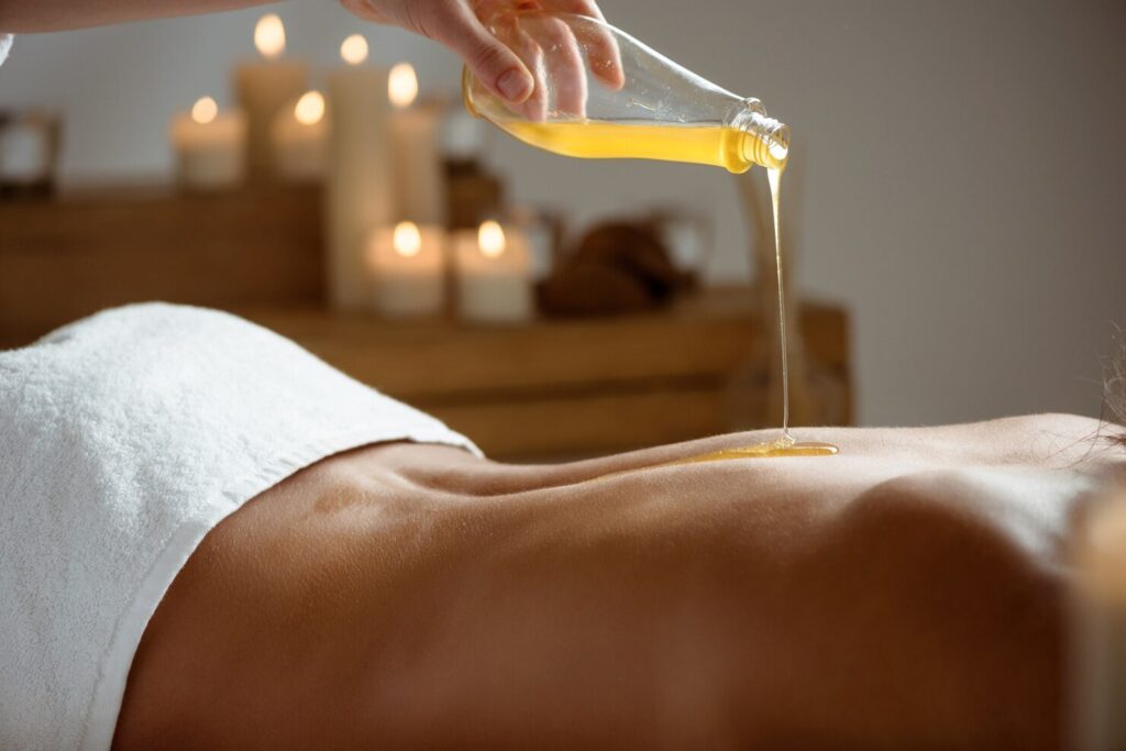 oil massage in andheri 1024x683 Home